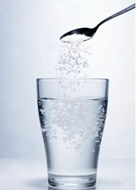 The differences points between hot soluble (slow soluble) cellulose (HPMC) and cold water soluble cellulose.